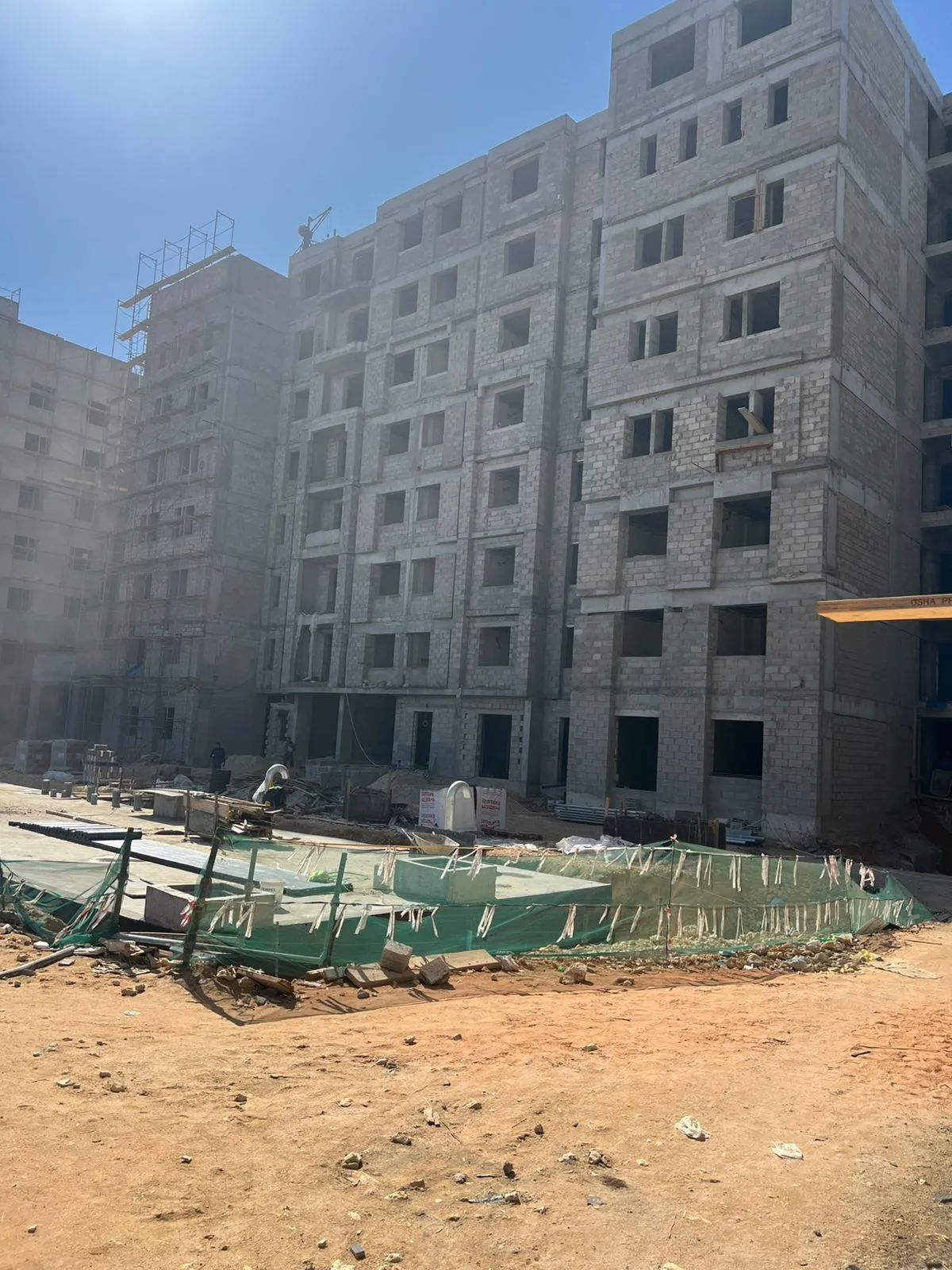 تشطيب غرفة نوم رئيسية — ديكورات جبس ودهانات